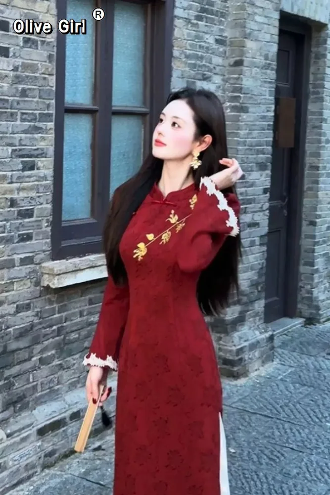 فستان صيني دانتيل زهرة شيونغسام تشيباو 2025 ملابس نسائية جاكار مطرز الربط وهمية قطعتين فستان شيونغسام