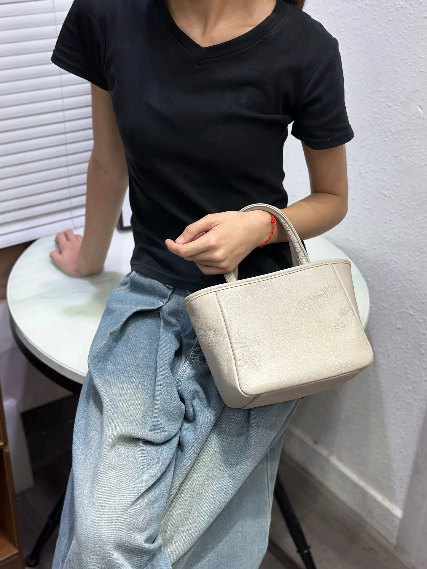 

First layer cowhide natural pattern women's one-shoulder bag European and American temperament fashionable vegetable basket bag