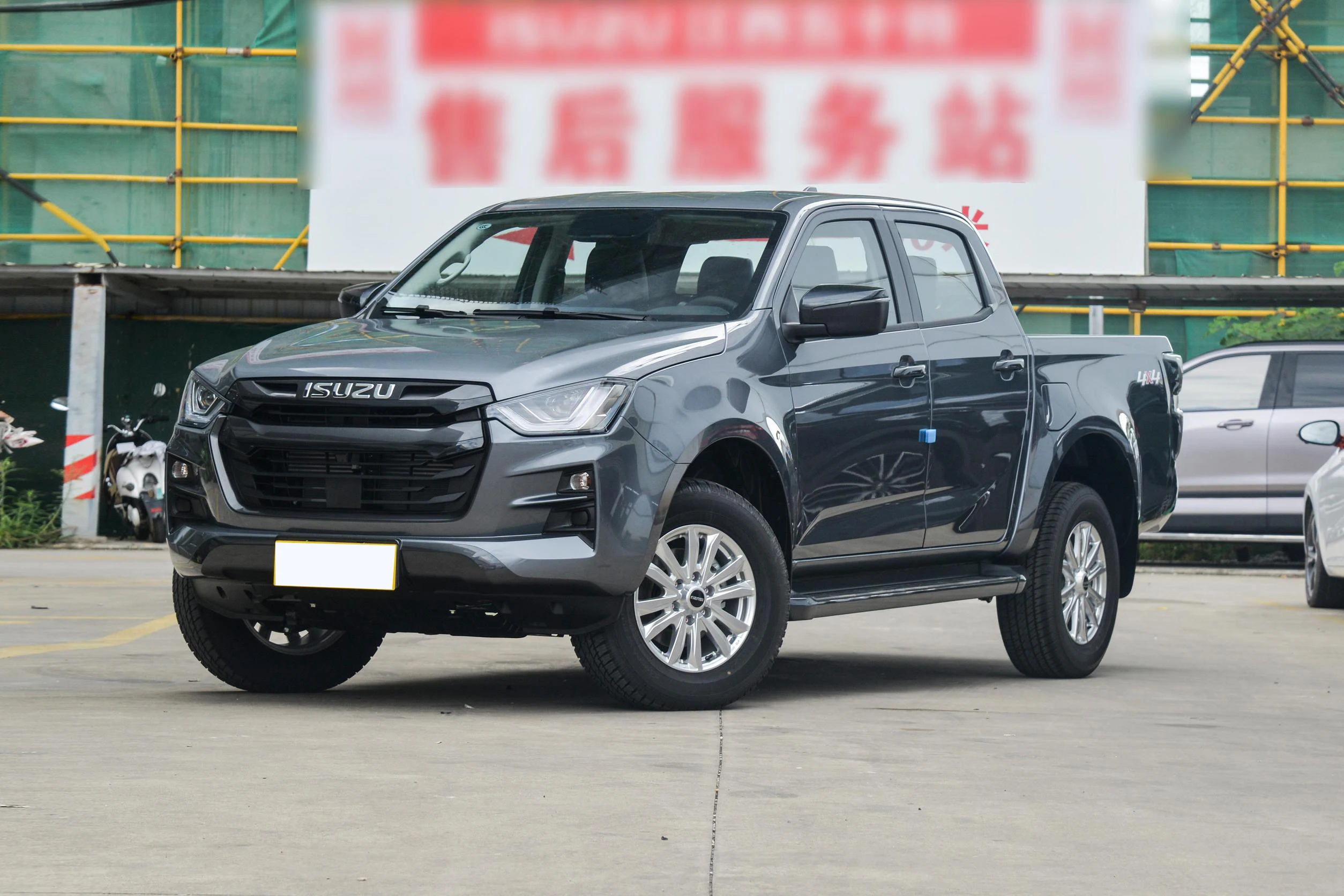 Hot Selling 4-door 5-seat Pickup Truck Isuzu  2023 2.5t Four-wheel Drive Pickup Truck