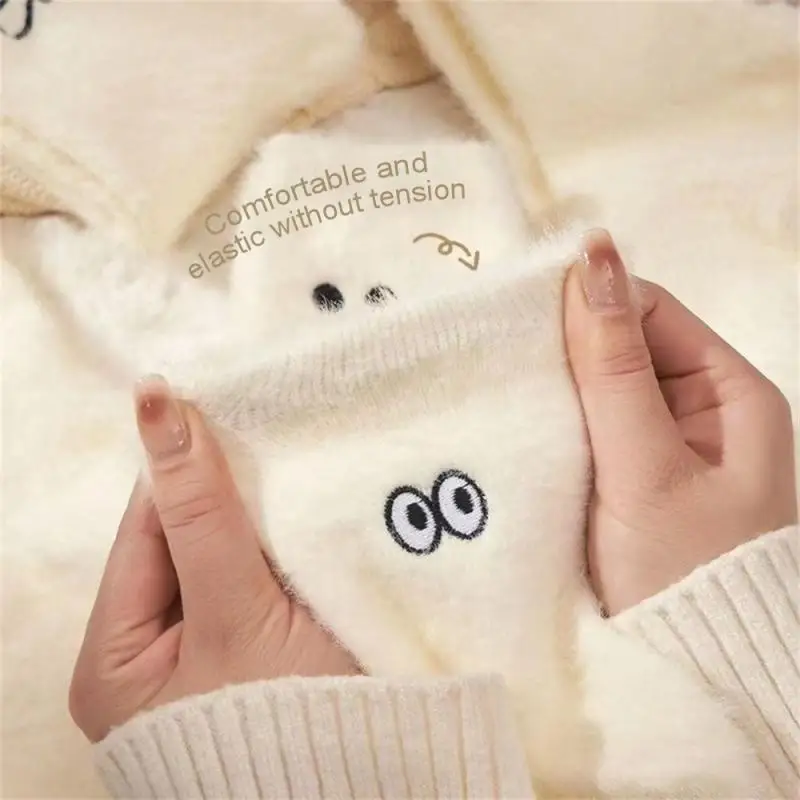 White Plush Socks High-quality Materials Comfortable Womens Winter Socks Thermal Socks Furry Socks Popular Among Fashion Lovers