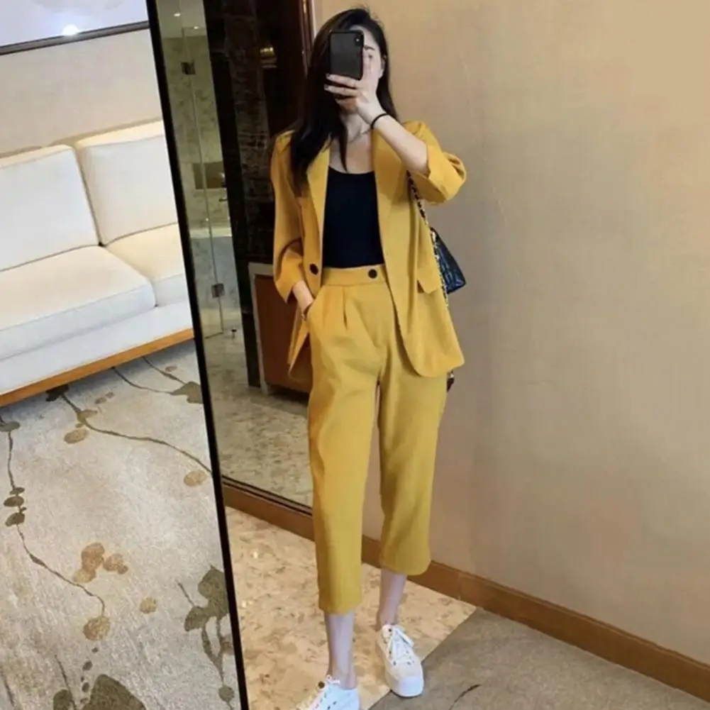 Two-button Suit Coat Elegant Women's Double Breasted Suit Jacket with Flap Pockets Casual Everyday Business Outwear with Single