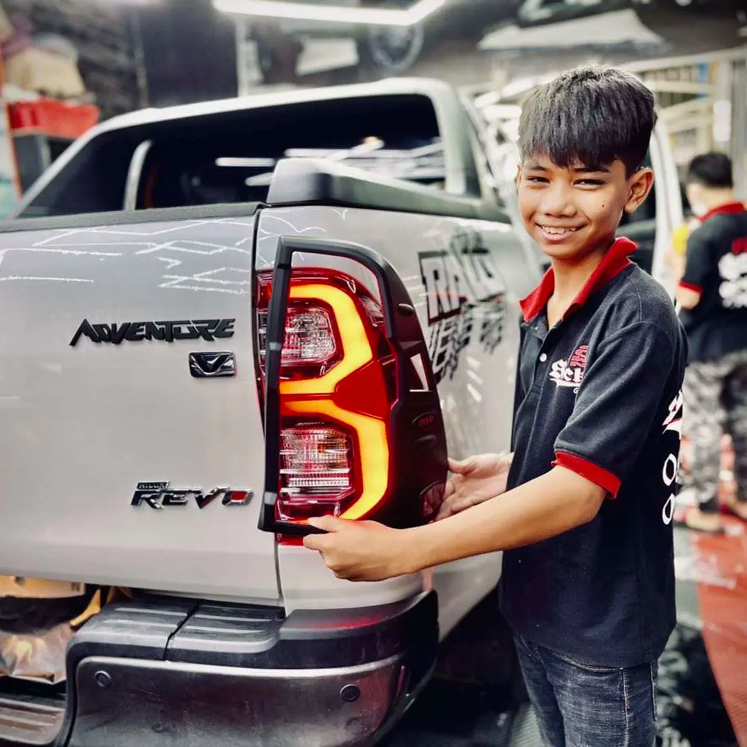 

ABS Tail Light Lamp Cover Guard Trim Frame Bezels Fit for Hilux 2020-2023 Rear Taillight Smoke Black Protective Shell