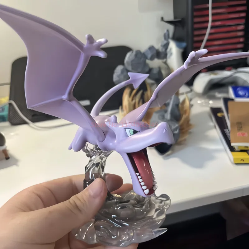 Figurine Pokémon Anime ahiodactyl, figurines violettes mignonnes, modèle de statue, collection de beurre, décoration, cadeaux d'anniversaire, nouveau