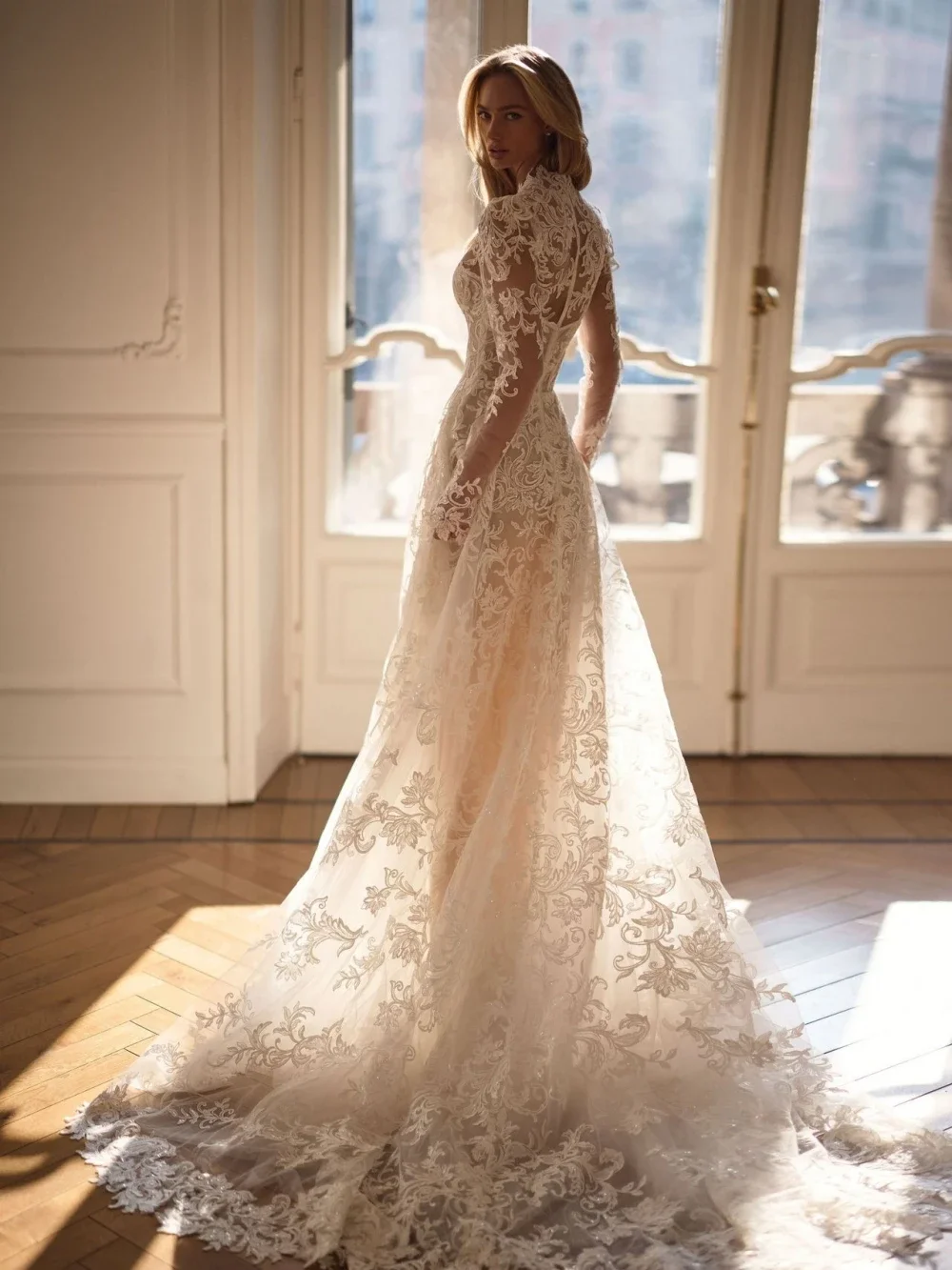 Customized Charming A-line Tulle Lace Appliques Wedding Dress Graceful V-neck Long Sleeve Bridal Gown   Dresses For Bride