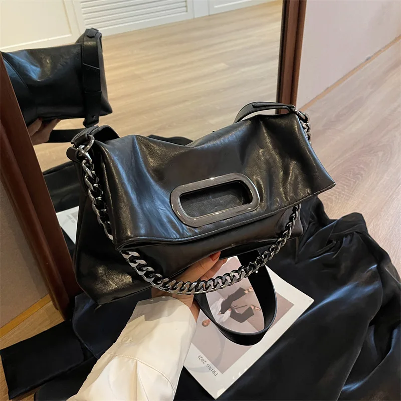 Large Capacity Commuter Tote Bag for Women - Vintage Chic Summer Shoulder/Crossbody Bag with Chain Strap, Korean Style