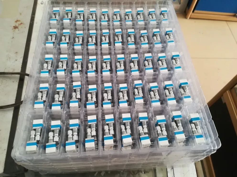 [BELLA] precision potentiometers TP76N00N Single A20K A203 15KQ 5Pin volume potentiometer with switch--10PCS/LOT