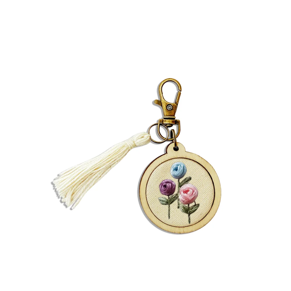 Mini Embroidery Keychain Accessory Set Embroidered Ring Frame Wooden Pendant Hand Embroidered DIY Keychain Handmade Material Kit