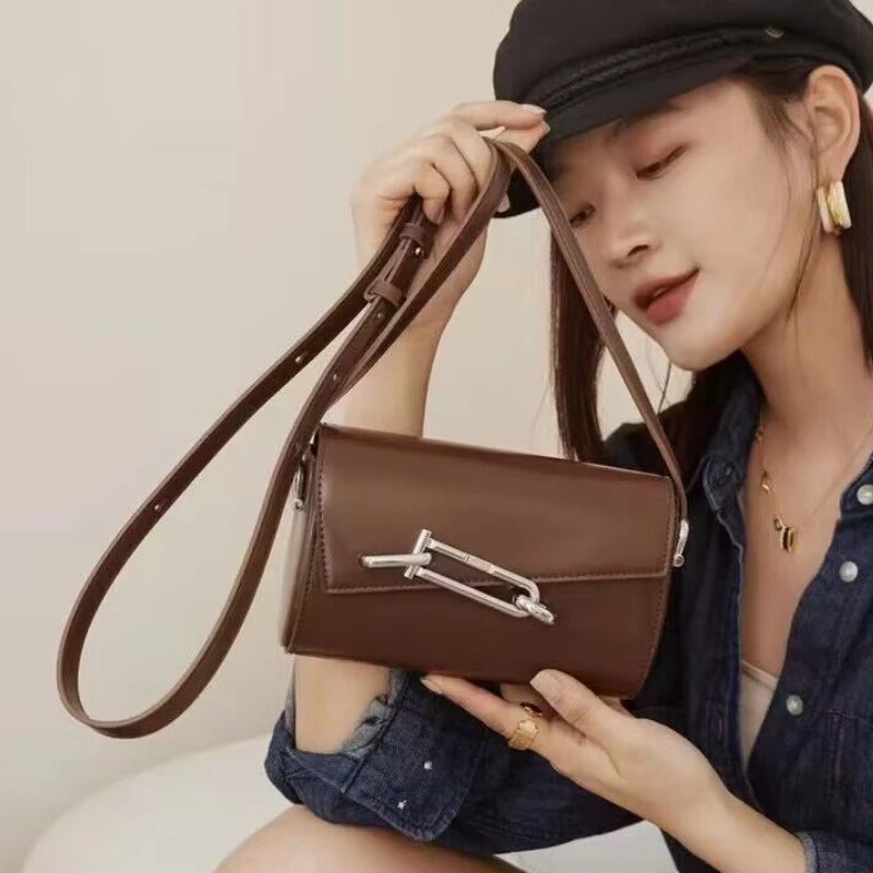 

HOt ！Crossbody Bag for Women 2023 New Fashion Genuine Leather One Shoulder Bag Versatile Personalized Buckle Small Square Bag