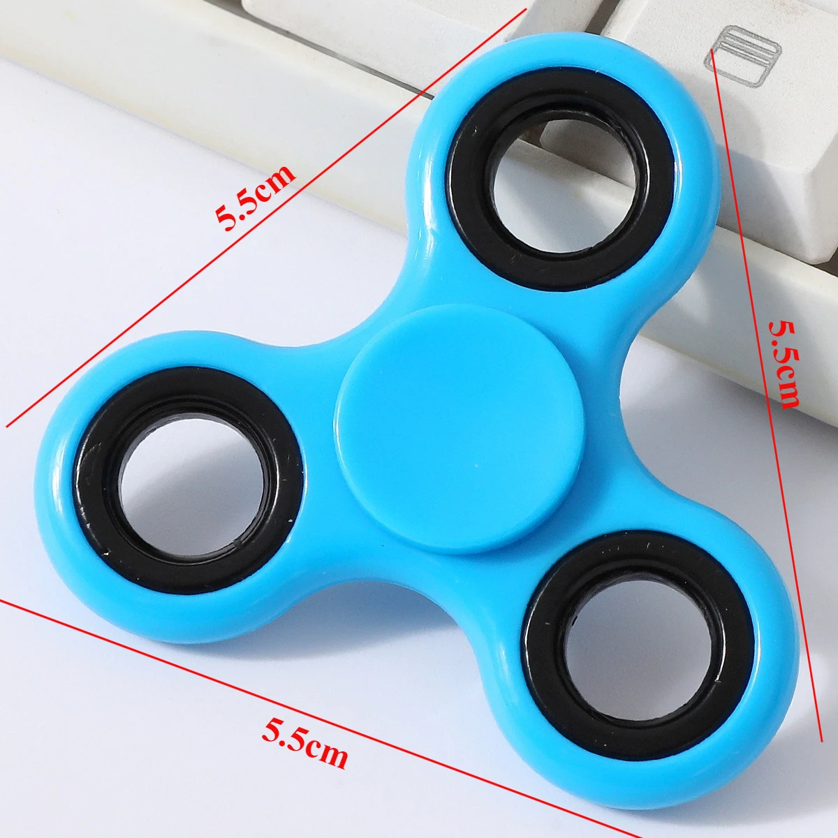 Das New Release Tool ist ein universelles Fingerspitzen-Rotationsspielzeug aus Druckentlastungslegierung für Kinder und Erwachsene. Es ist ein intelligentes T – Detail 7
