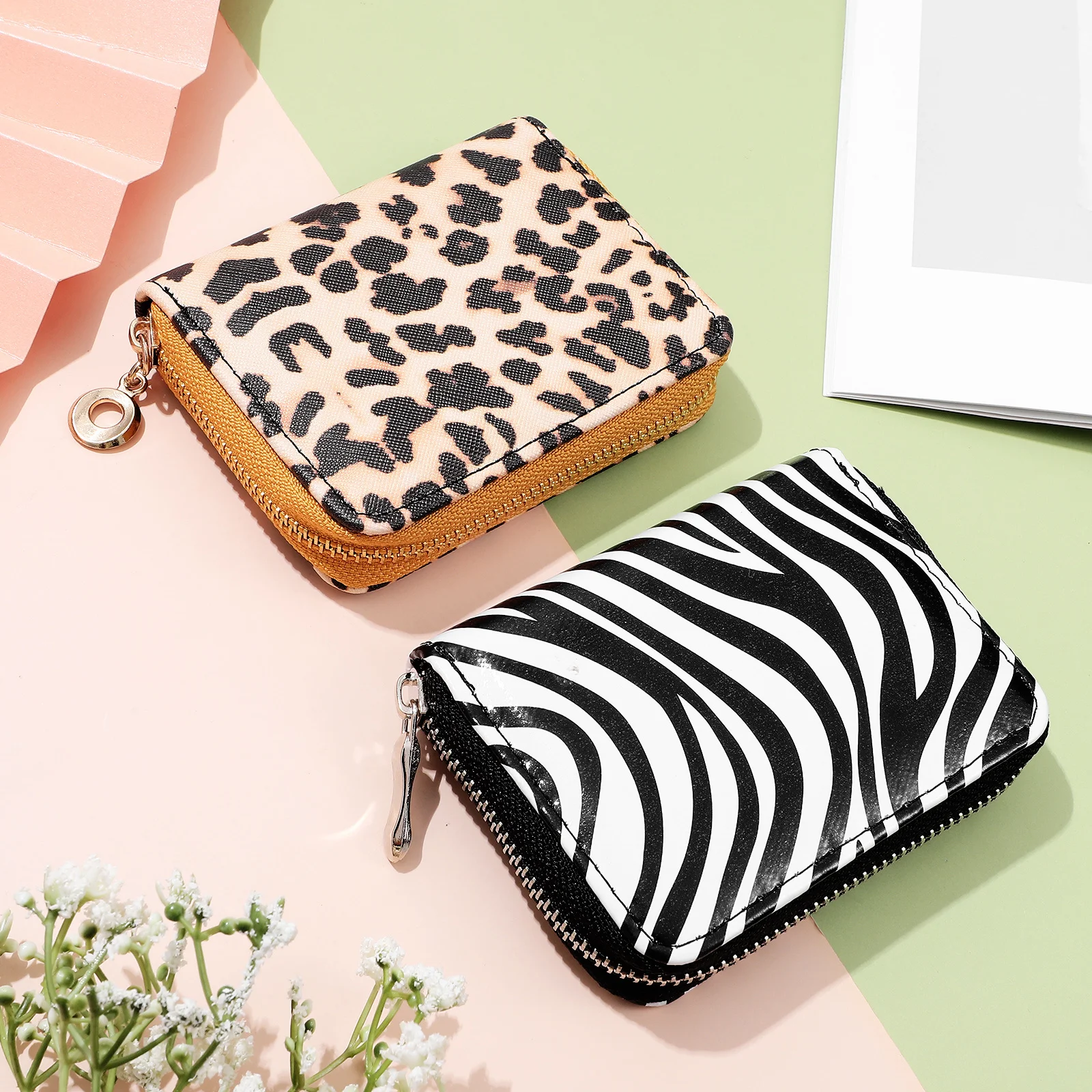 

2Pcs Leopard Print Coin Purse Small Wallet for Women Zipper Design Portable Multifunctional PU Pouch Change Container