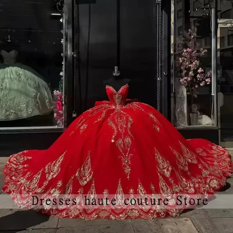 فساتين Quinceanera باللون الأحمر مخصصة مطرز بالخرز بالدانتيل مزينة بفيستدوس دي 15 أنوس لحفلات أعياد الميلاد فساتين نسائية رسمية على شكل قلب