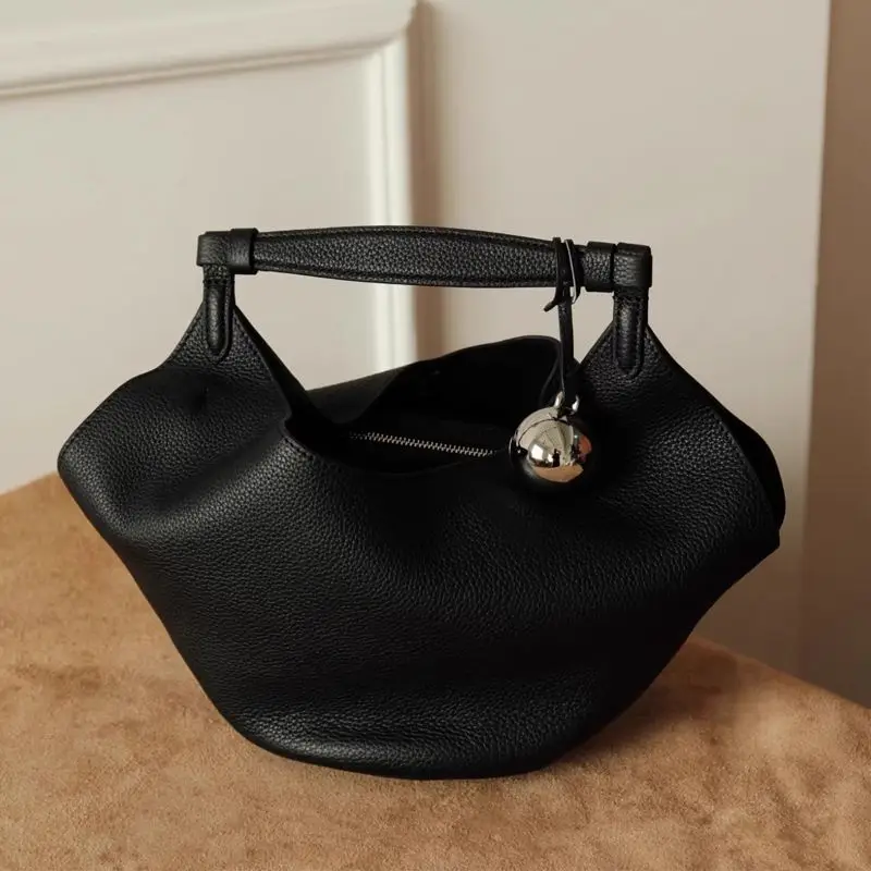 

Black Vegetable Basket Bucket Bag Women's 2026 New Light Luxury Niche High Value Single Shoulder Portable Messenger Bag Autumn
