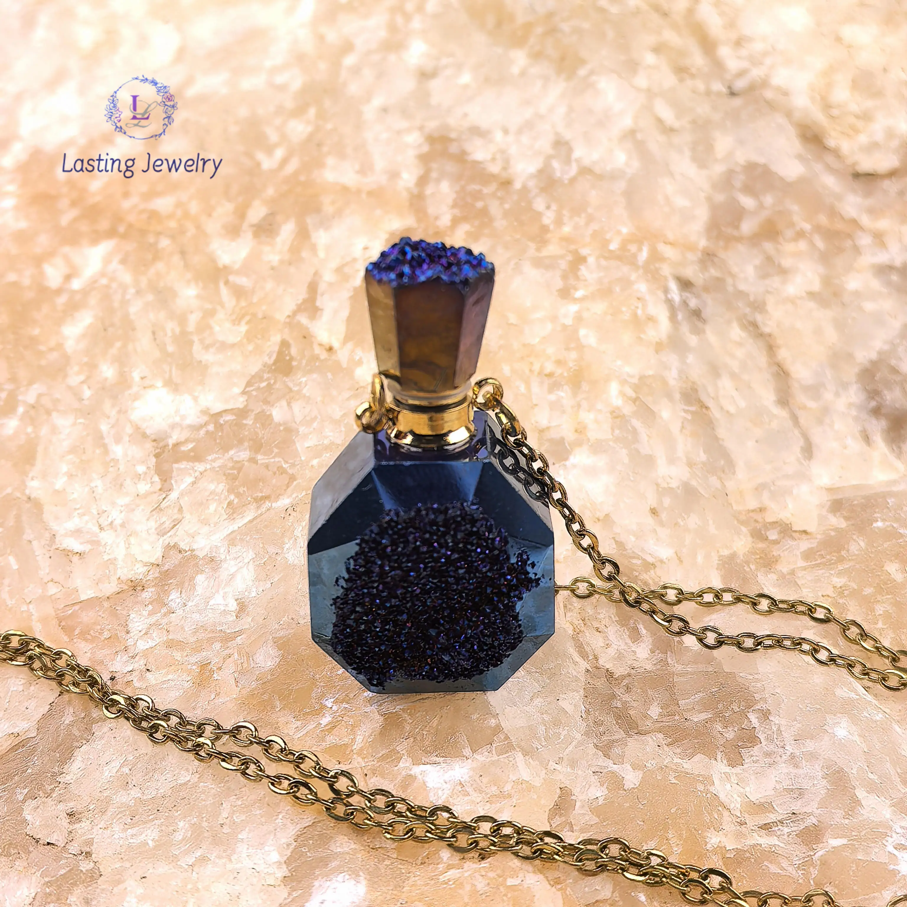 Natural Geode Essential Oil Diffuser Vial Charms Women Jewelry Gift,Druzy Drusy Healing Crystal Perfume Bottle Pendant Necklace