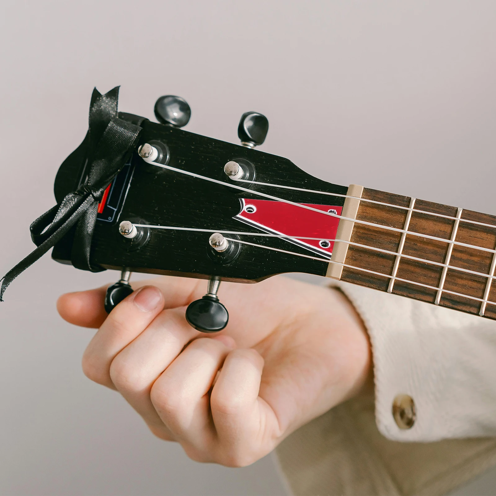 

Truss Rod Cover For Electric 3 Ply Triangle Plastic Detachable Red Durable Guitar Neck Plate Bass Guitar Accessory