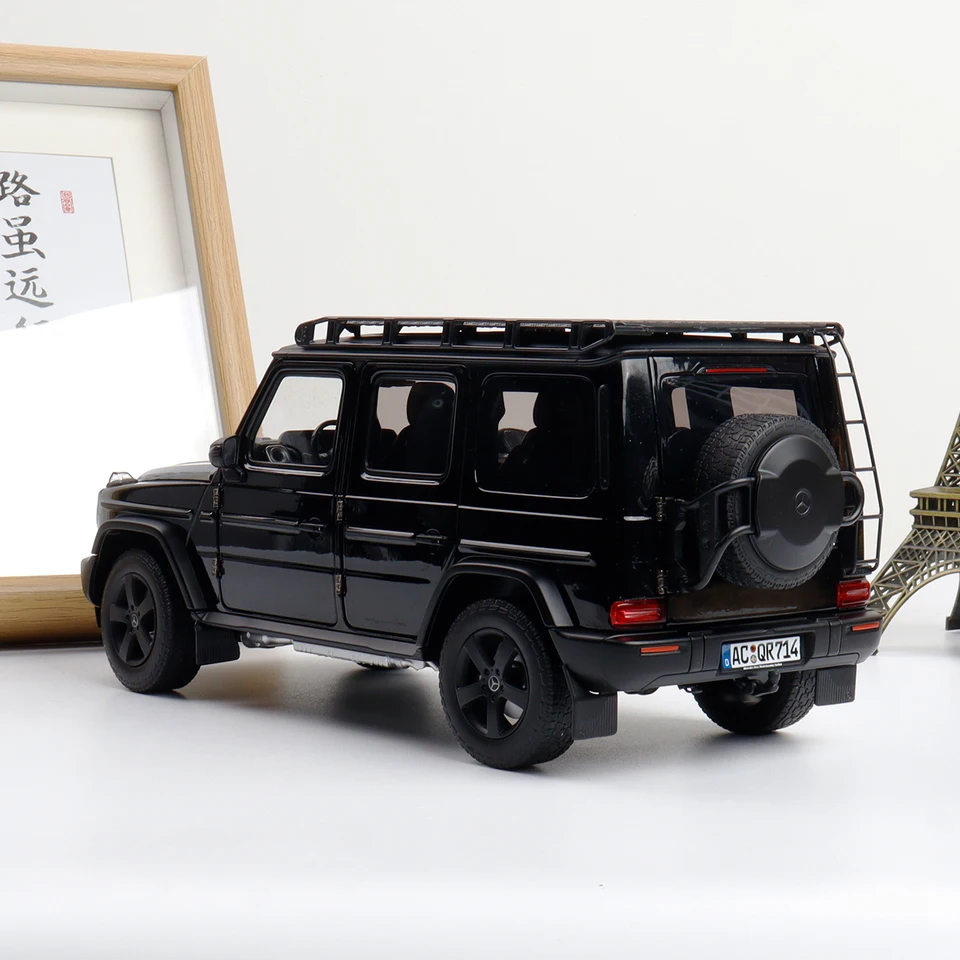 Norev 1:18 Mercedes-Benz G500 Diecast Metal Car Model