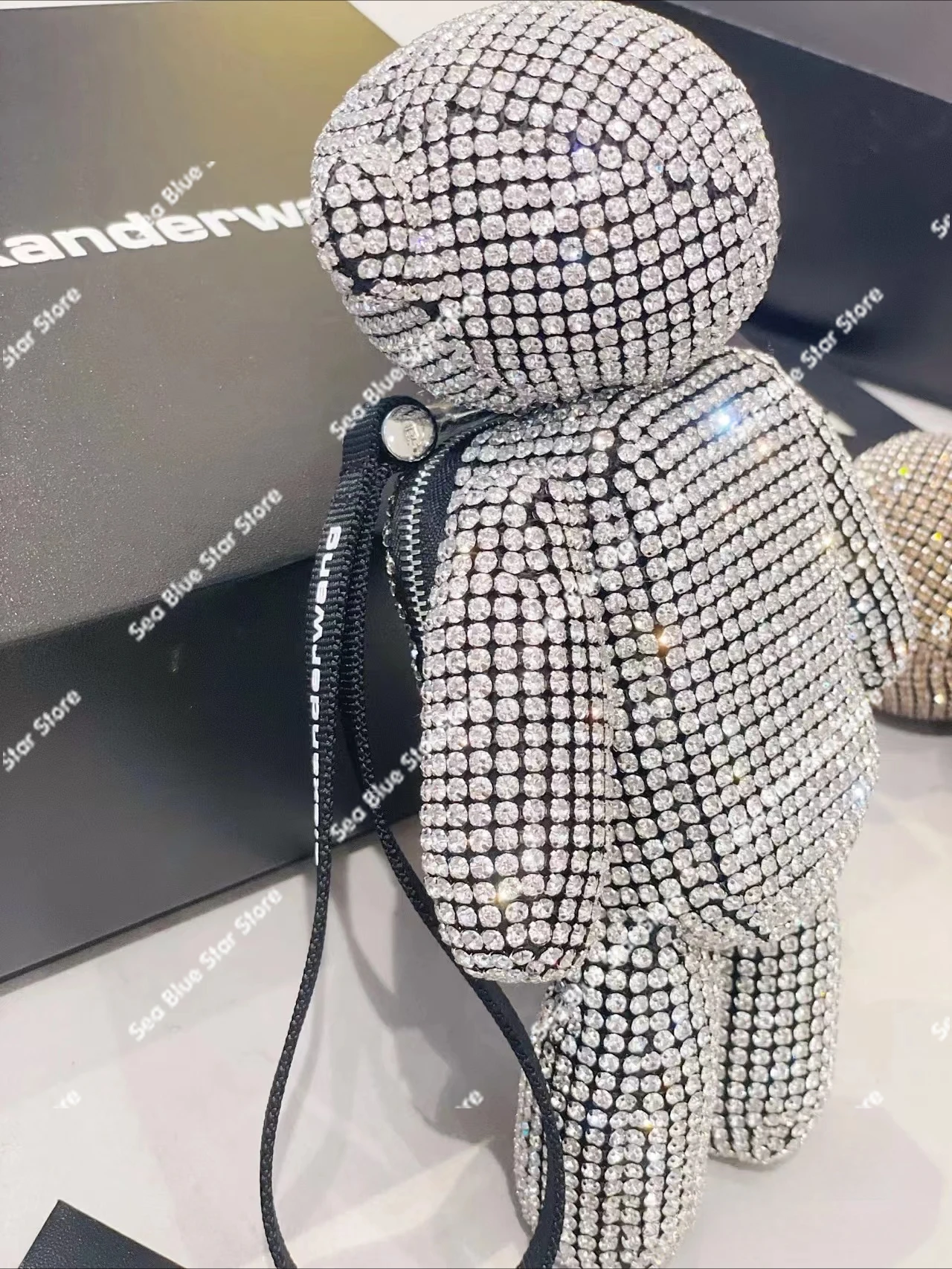 Rhinestone Wrist Bag 2023 New Crystal King Bear Bag Diamond Rabbit Shape Hand Bag Change Key Handbag