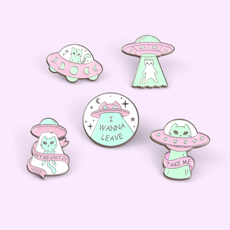 Creative Cartoon Spaceship Alien UFO Paint Accessories Backpack Brooch Badge Lapel Pin Alloy Letter Brooch