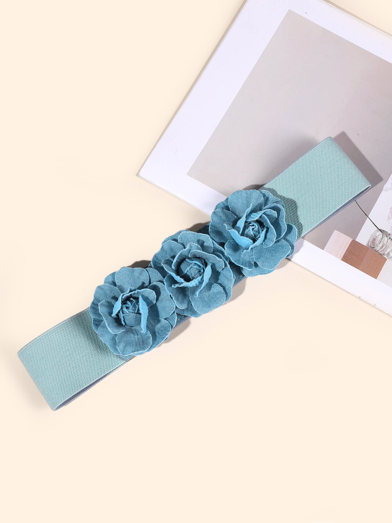 2025 damski szeroki elastyczny pasek w stylu europejskim i amerykańskim z dużym ozdobnym paskiem w kształcie róży