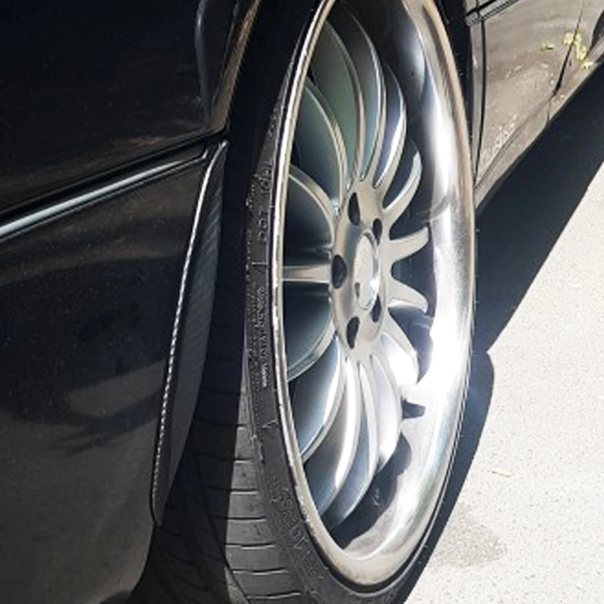 Universal Carbon Fiber Wheel Eyebrow Arch Fender Flares Cover Trim Mudguards Protective Lip Strips Mud Flaps Car Accessories