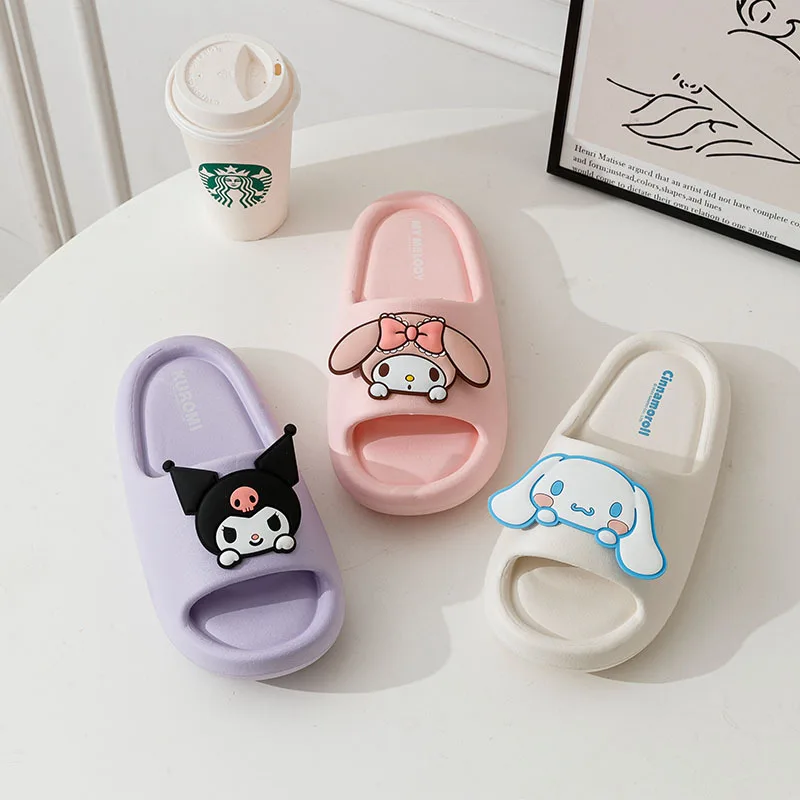 Zapatillas familiares bonitas y suaves, zapatos suaves como las nubes en la puerta, My Kuromi Pochacco Melody, EVA para niños