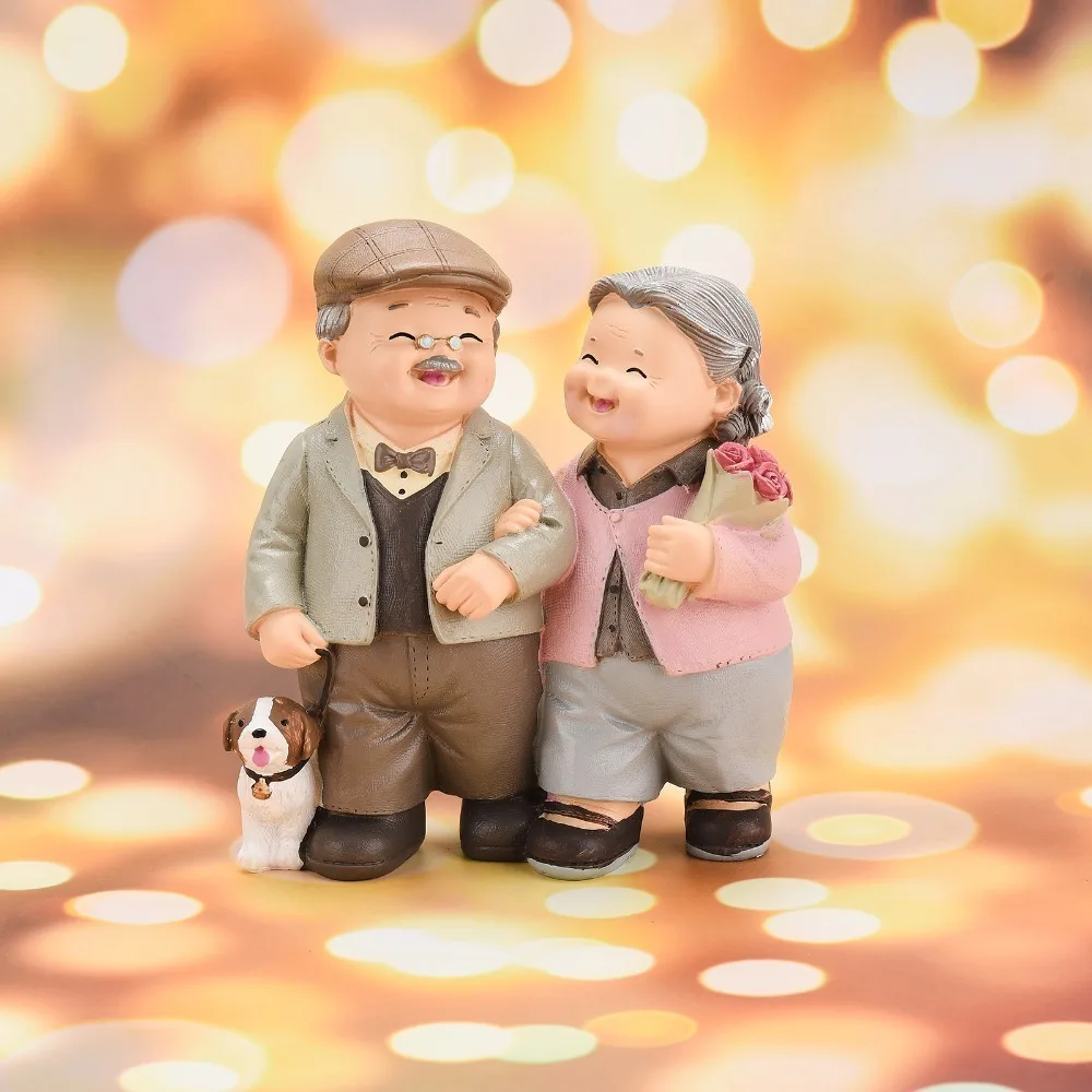 Resin Elderly Couple Resin Figurine Colorful 5in Grandpa Grandma Cake Making Statue Couple Figurine Desktop Figurine