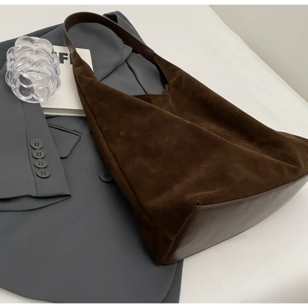 Große Kapazität Wildleder Umhängetasche Herbst und Winter Vintage Damen Tasche Einfarbig Einfache Vielseitige Eimer Tasche – Detail 5