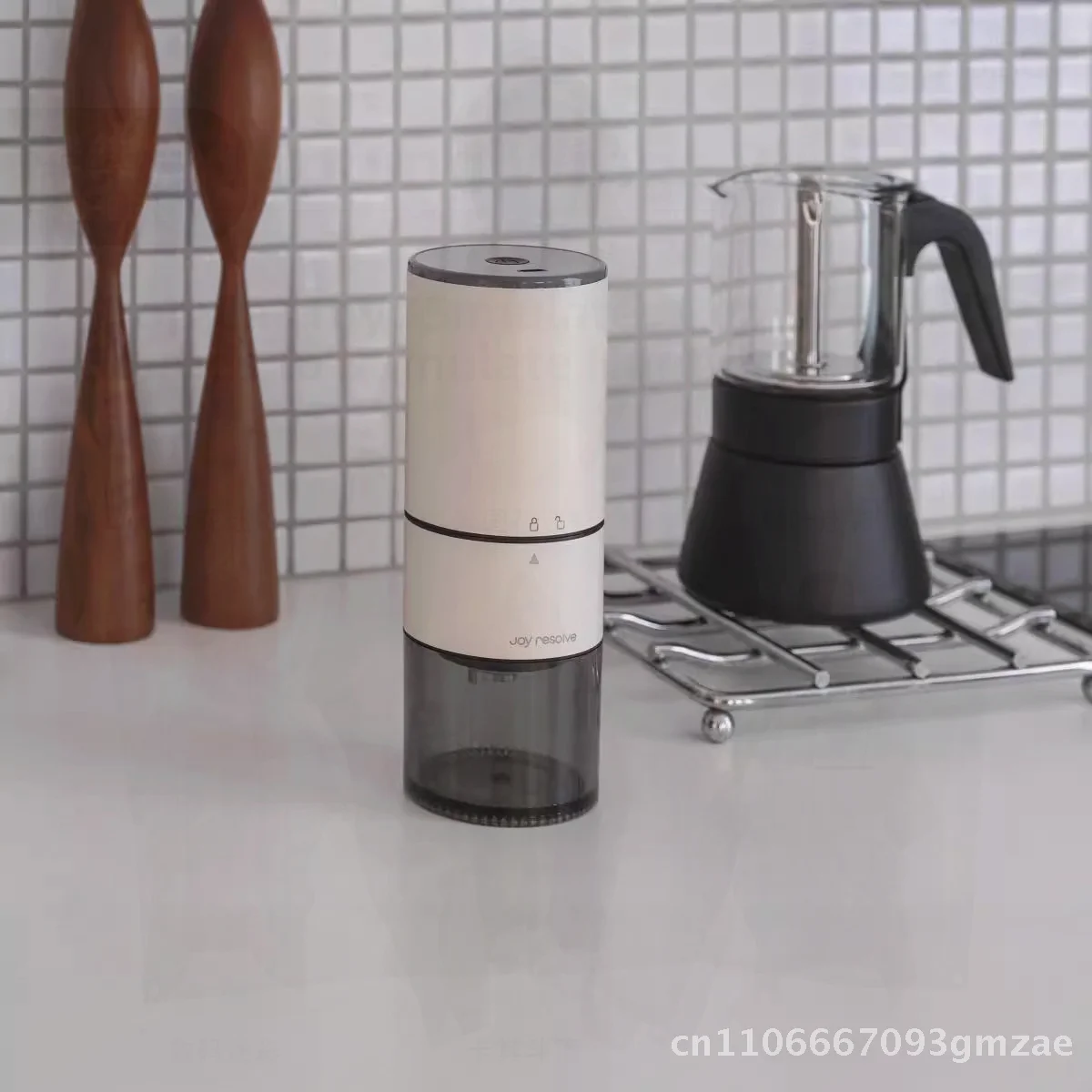 

Электрическая кофемолка для кофе, ручная маленькая бытовая полностью автоматическая ручная кофемолка из нержавеющей стали, умная кофемашина