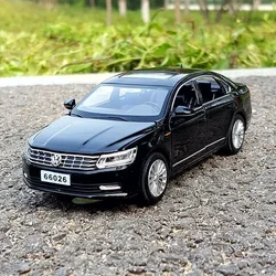 1:32 VOLKSWAGEN Passat High Simulation Diecast Car Metal Alloy Model Car VW toys for Kids collection gifts F148