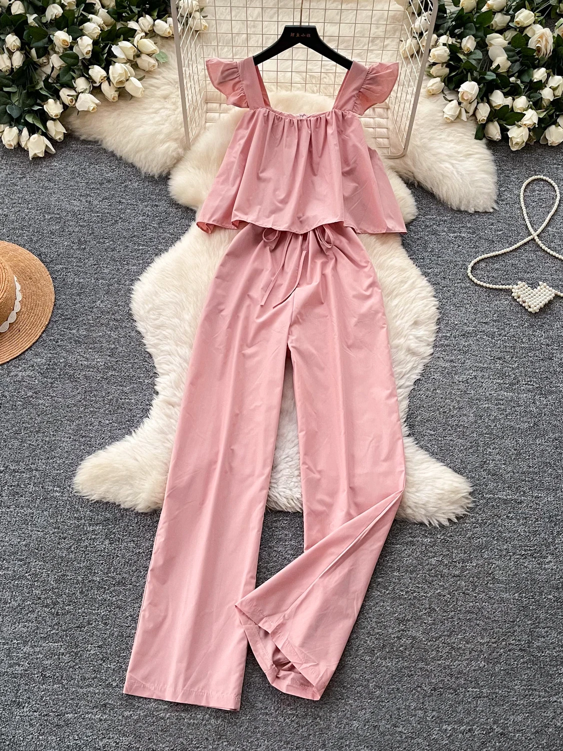 

Minimalist Style Women's Summer Commute Outfit Top And High Waist Wide Leg Pants Two Piece Set Sleeveless Fashion Ensemble
