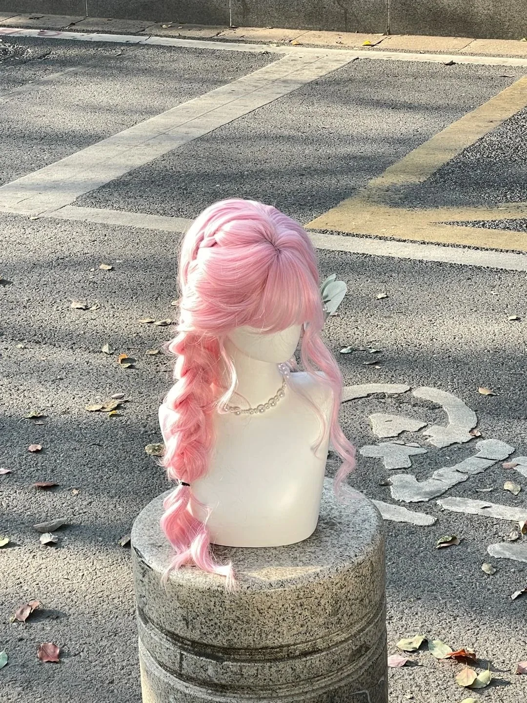 Roze pruik, lang haar, gesimuleerd hoofd van kunsthaar, anime-spelaccessoires, cosplay, volledig hoofddeksel, krullend haar, fotoshow rekwisieten
