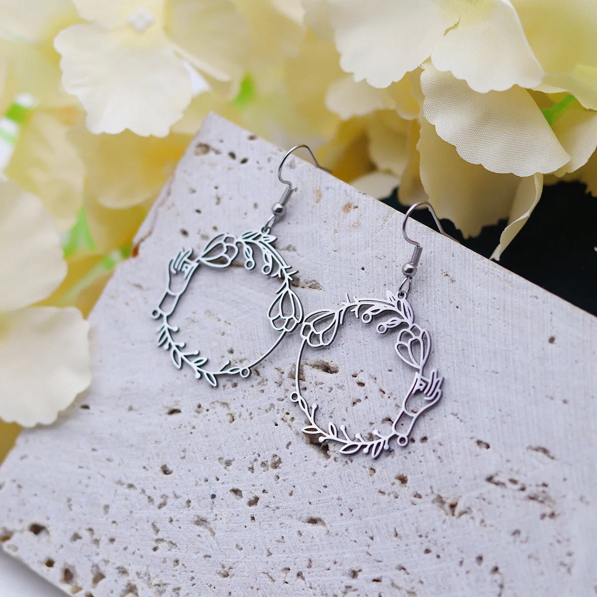 Kinitial Floral Wreath Drop Earrings For Women Flower Hollow out Statement Handmade Fashion Dangle Earring Jewelry