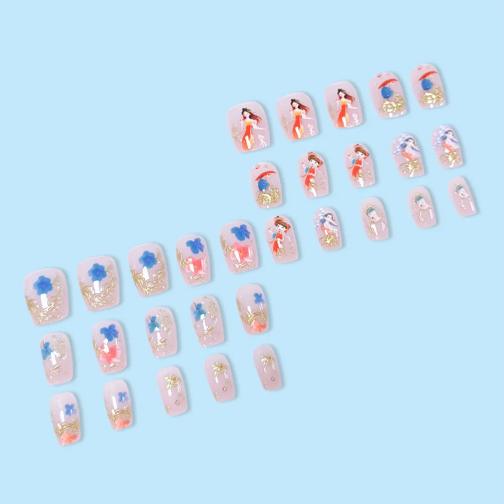24개 유니크 플로잉 플로럴 프레스온 네일, 골드 악센트, 블루 핑크 꽃 & 만화 캐릭터, 미디엄 코핀 쉐입
