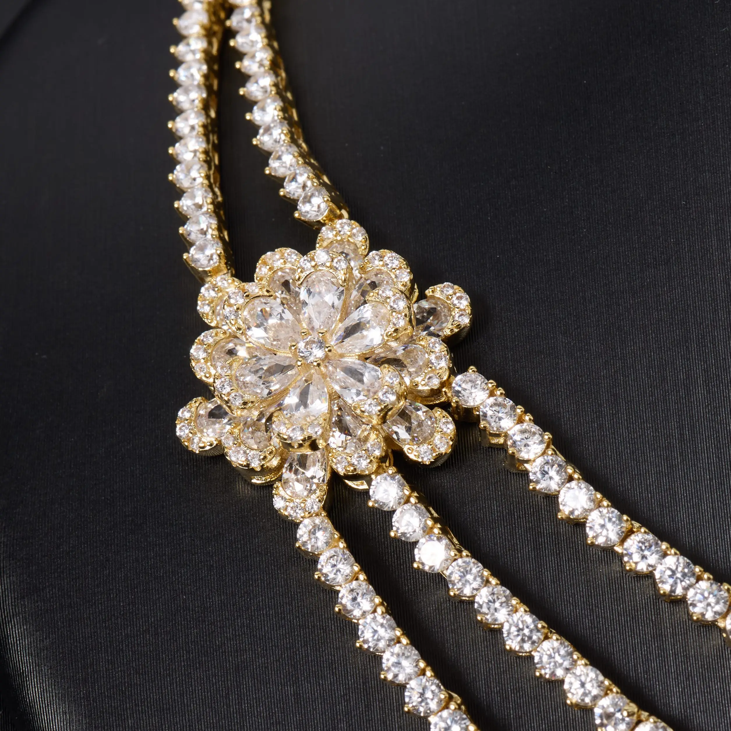 Luxury 4Pcs Bridal Jewelry Set Women Multi‑Layer Flower Cubic Zirconia Necklace Earrings Bracelet Ring Silver Tone Wedding Banqu