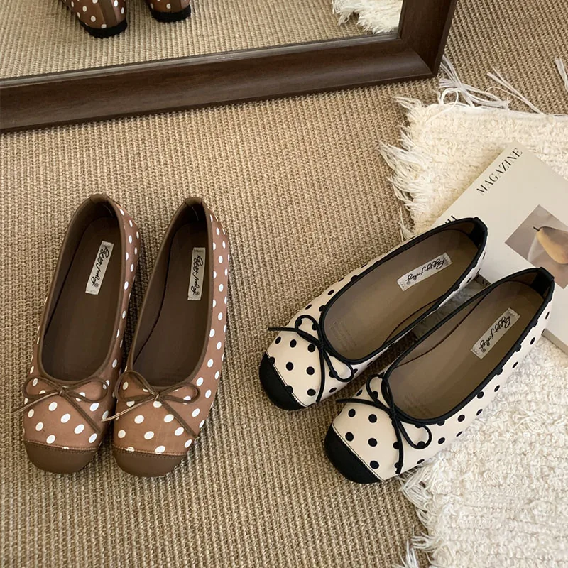 

2026 New Round Toe Women Flat Shoes Fashion Shallow Slip On Boat Shoes Soft Flat Heel Ladies Elegant Single Shoes New Woman
