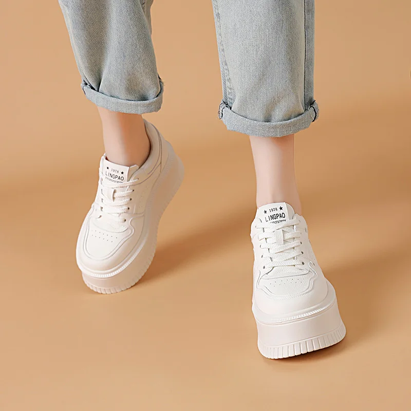 Diseño Original 2025, primavera, nuevas zapatillas deportivas informales de estilo diario para mujeres y adolescentes, vestido blanco, zapatos con aumento de altura de 8cm