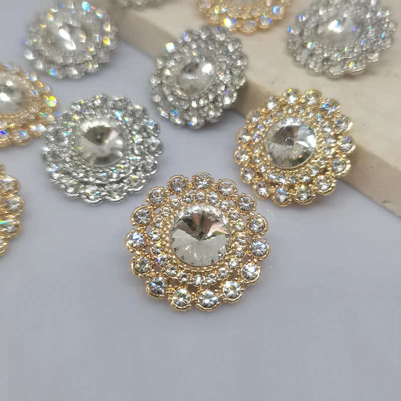 23MM Große Strass Blume Knöpfe Von Kleidung Großhandel Mode Luxus Große Diamant Dekor Knopf Für Frauen Nähen Handarbeiten