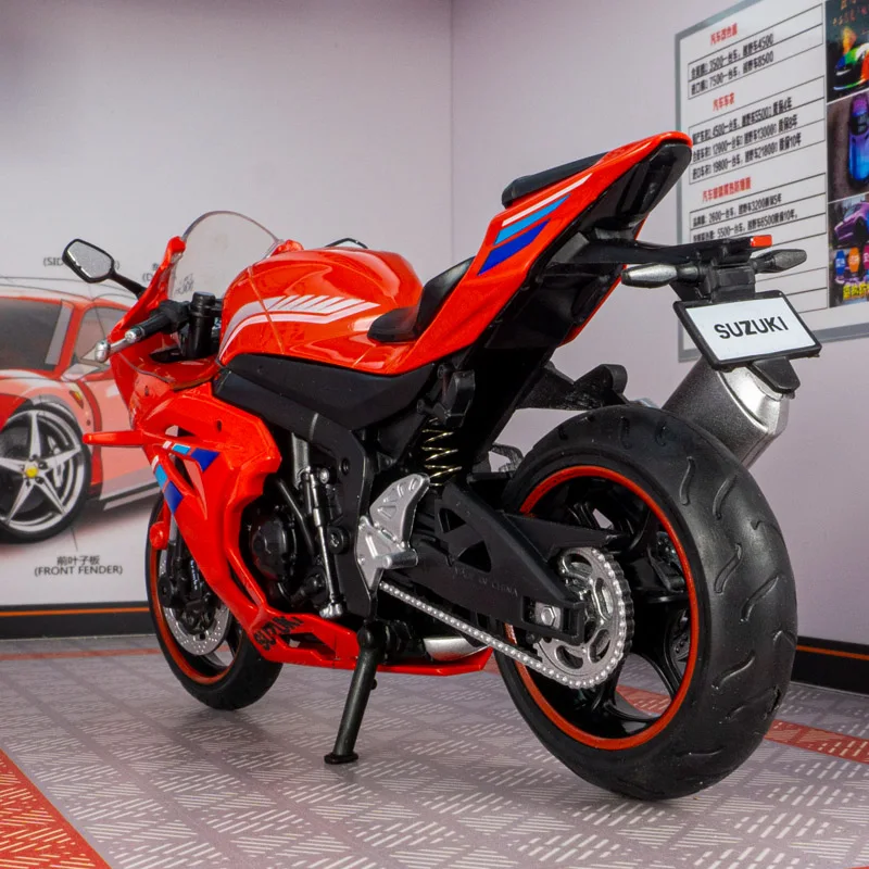 Modèle de moto en alliage CCA 1:12 Simulation Suzuki GSX-R1000, riche en détails, finement travaillé et de bonne qualité.