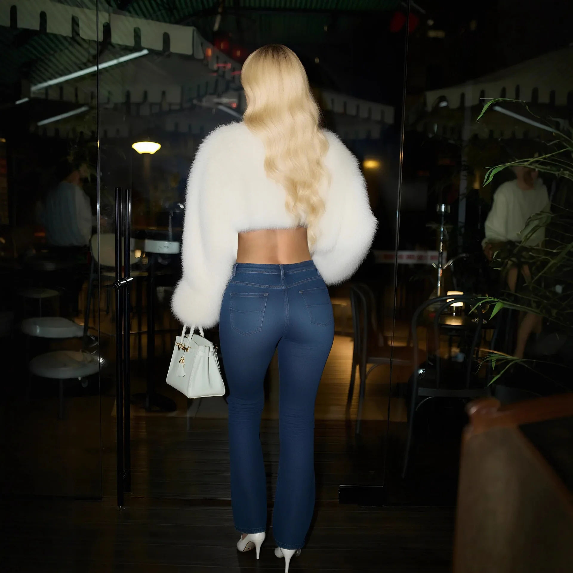 

For Femal Round Neck Fluffy Cropped Lady Faux Focx Fur Coat Winter Women Faux Fur Jacket High Waist Pullover Artificial Fur Coat