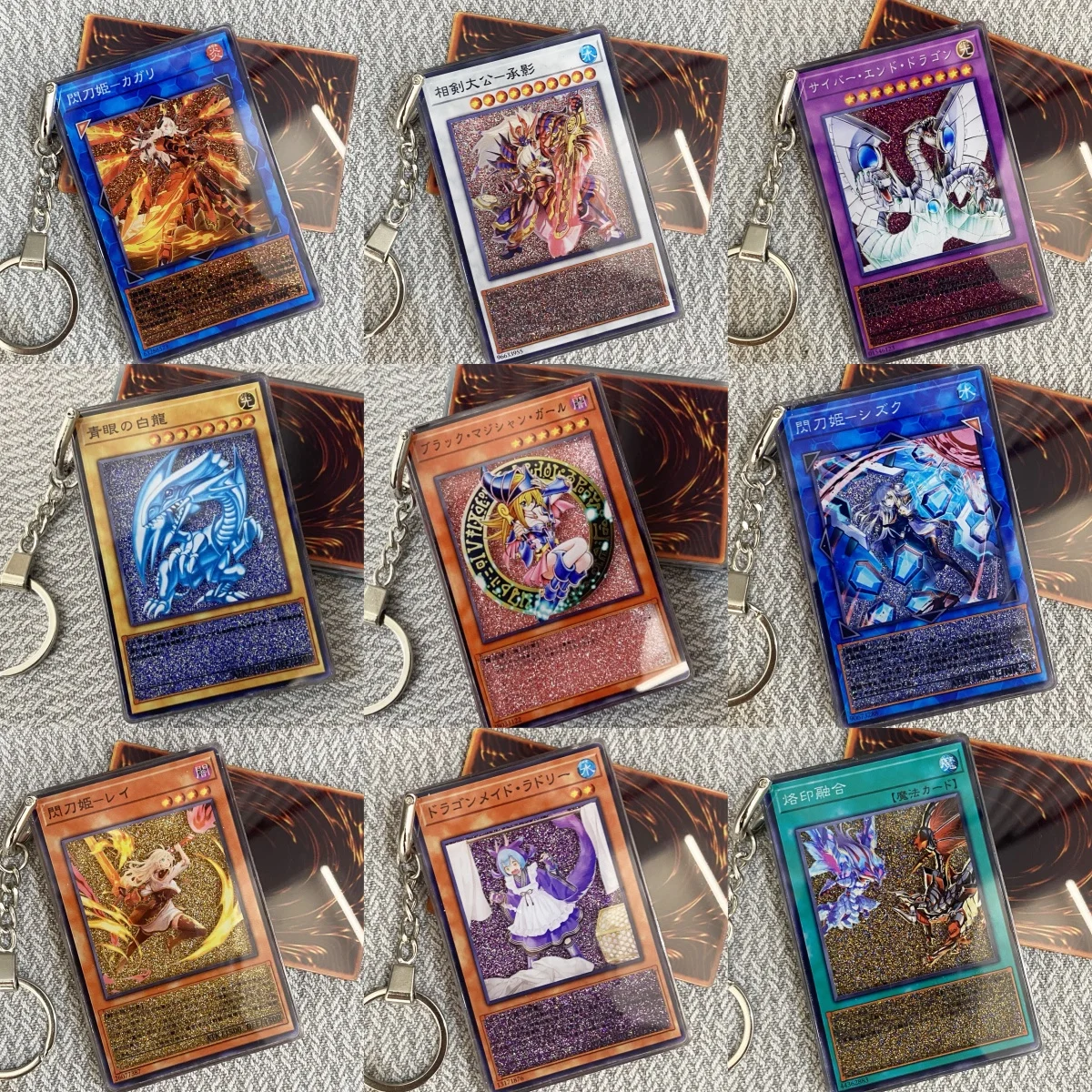 Yu-Gi-Oh! Chaveiro de Cartão com Dragão Branco de Olhos Azuis e Areia Movediça, Tema Cyber Laundry Dragonmaid ​ ​ Pingente Decorativo de Cartão de Jogo End Dragon para Presente