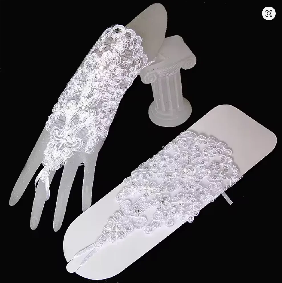 Elegant Beaded Lace Satin Short Bridal Gloves 2026 Fingerless Wedding Gloves White Ivory Wedding Accessories Veu De Noiva