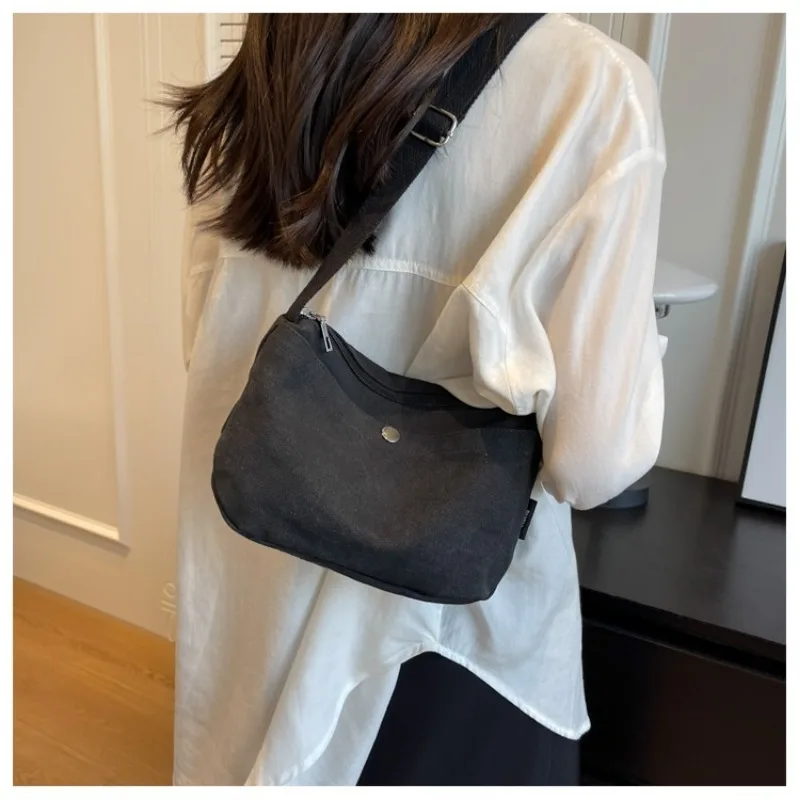 New Women\'s Japanese Canvas Small Body Bag Mobile Phone Bag Simple Solid Color Casual One Shoulder Crossbody Bag Small Cloth Bag