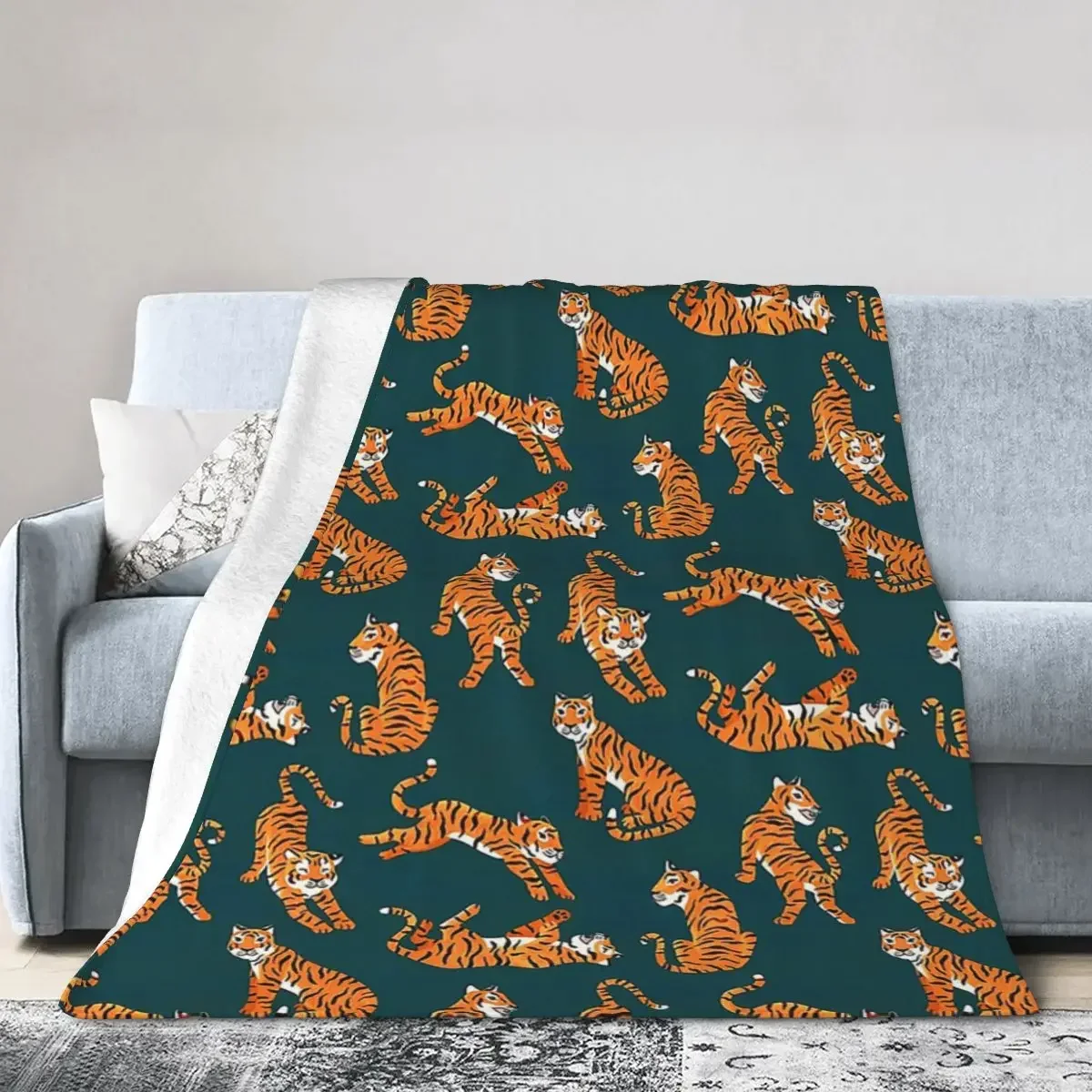 Simple Tiger Illustration - Orange And Teal Blanket Soft Warm Flannel Throw Blanket Bedspread for Bed Picnic Travel Home Couch