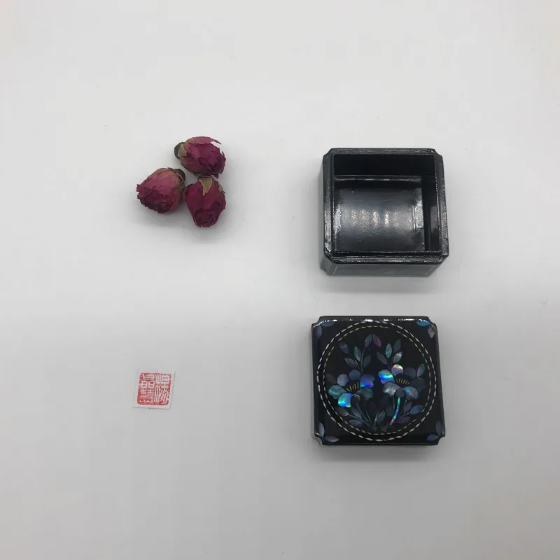 Handmade Mother of Pearl Lacquer Jewelry Box Shell Inlay Random Design Small Size