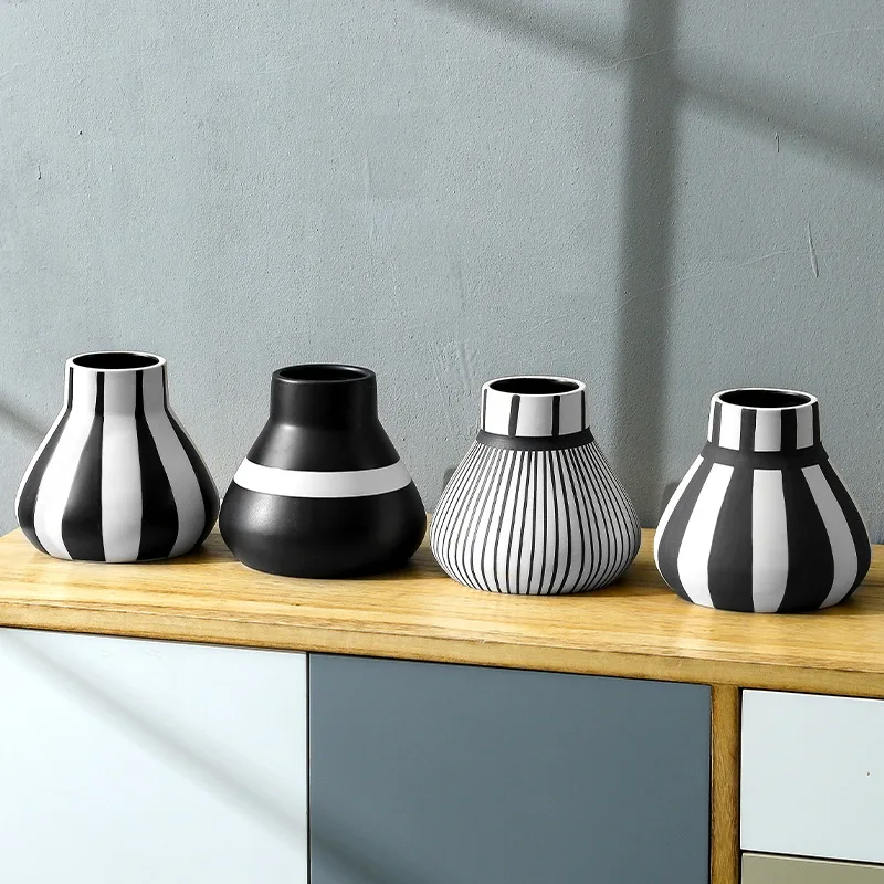 Ceramic Vase Creative Hotel Decorative Arts and Crafts Home Living Room Porch Decoration Hydroponic Ceramic Bottle