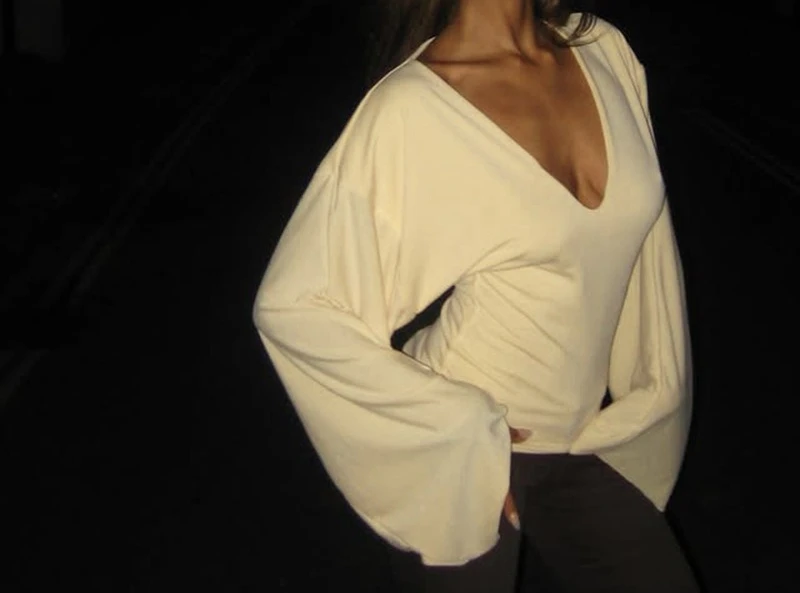 2025 Temperament Waist Cinching Solid Color Bat Sleeve Loose Women's V-neck Slim Fit Versatile Top