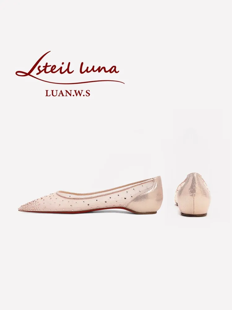 

Туфли на плоской подошве с острым носком и приподнятыми стразами и дышащей красной подошвой из овчины. Французские женские туфли со стразами.