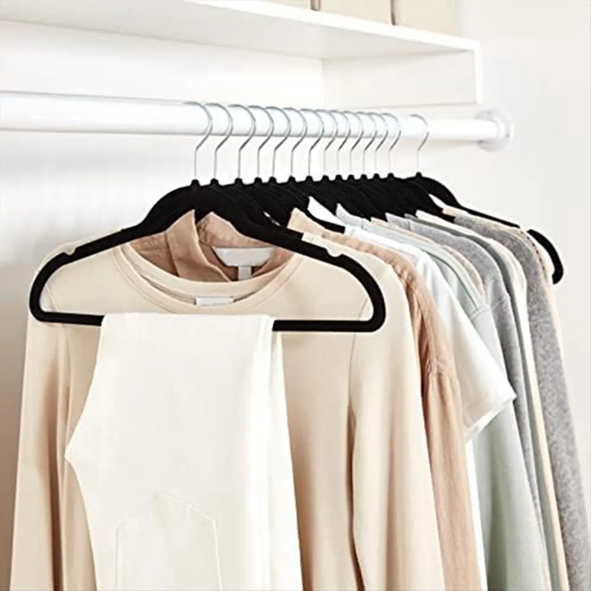 (WSFS) Slim Velvet, Non-Slip Suit Clothes Hangers Coat Hanger, Beige Silver Hook