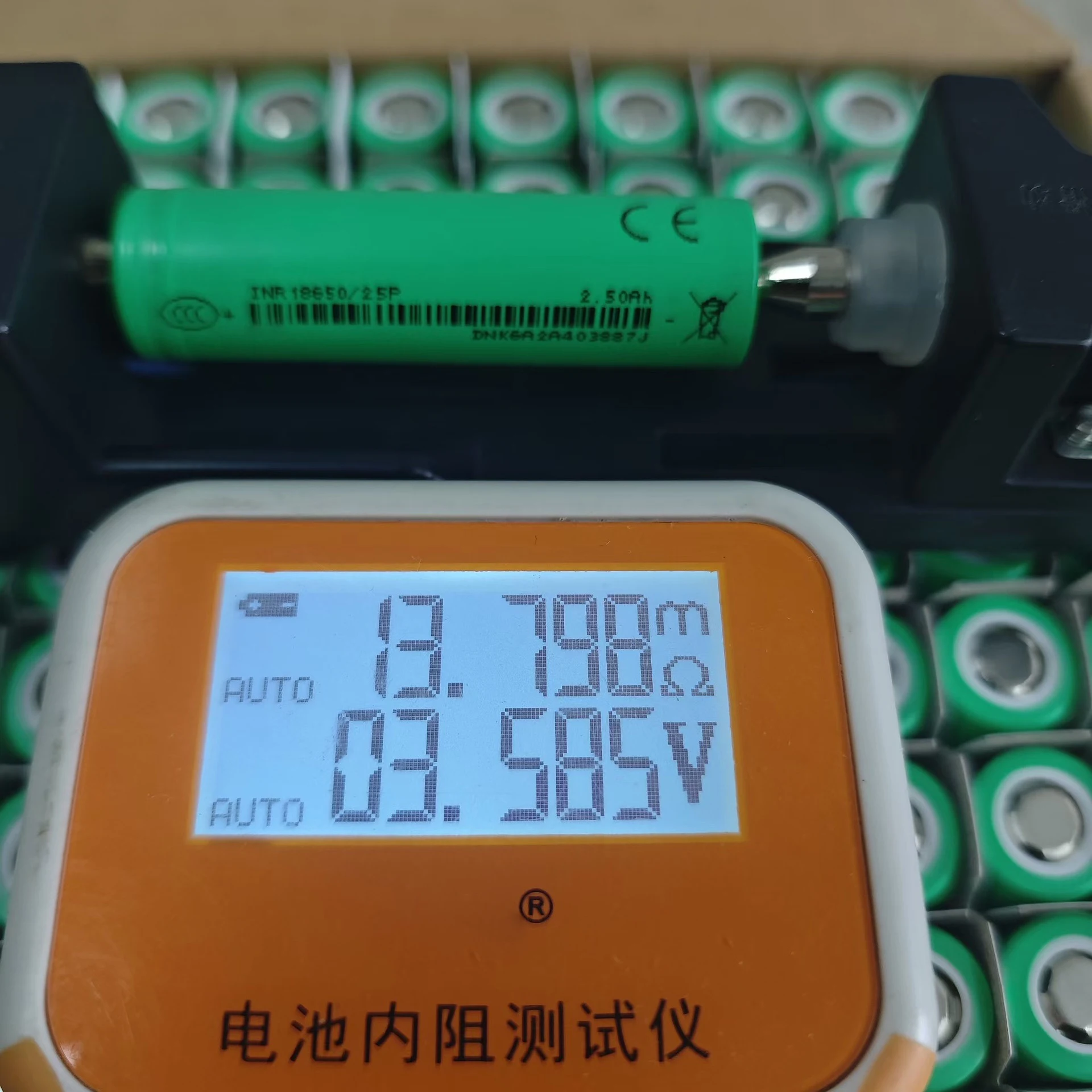 Victpower Grade A Real Capacity 18650 3.7V 2500mAh LI Ion Battery 12C 30A Discharge Rechargeable Cell for Electronic Bike power