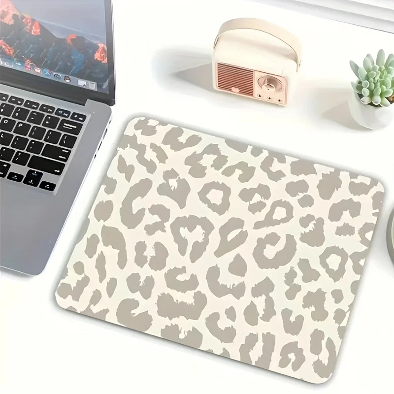 CIFBUY Small Gaming Mouse Pad Pink Sakura Romantic PC Keyboard Desk Mat Durable Non-Slip Rubber Base Home Office Laptop Decor
