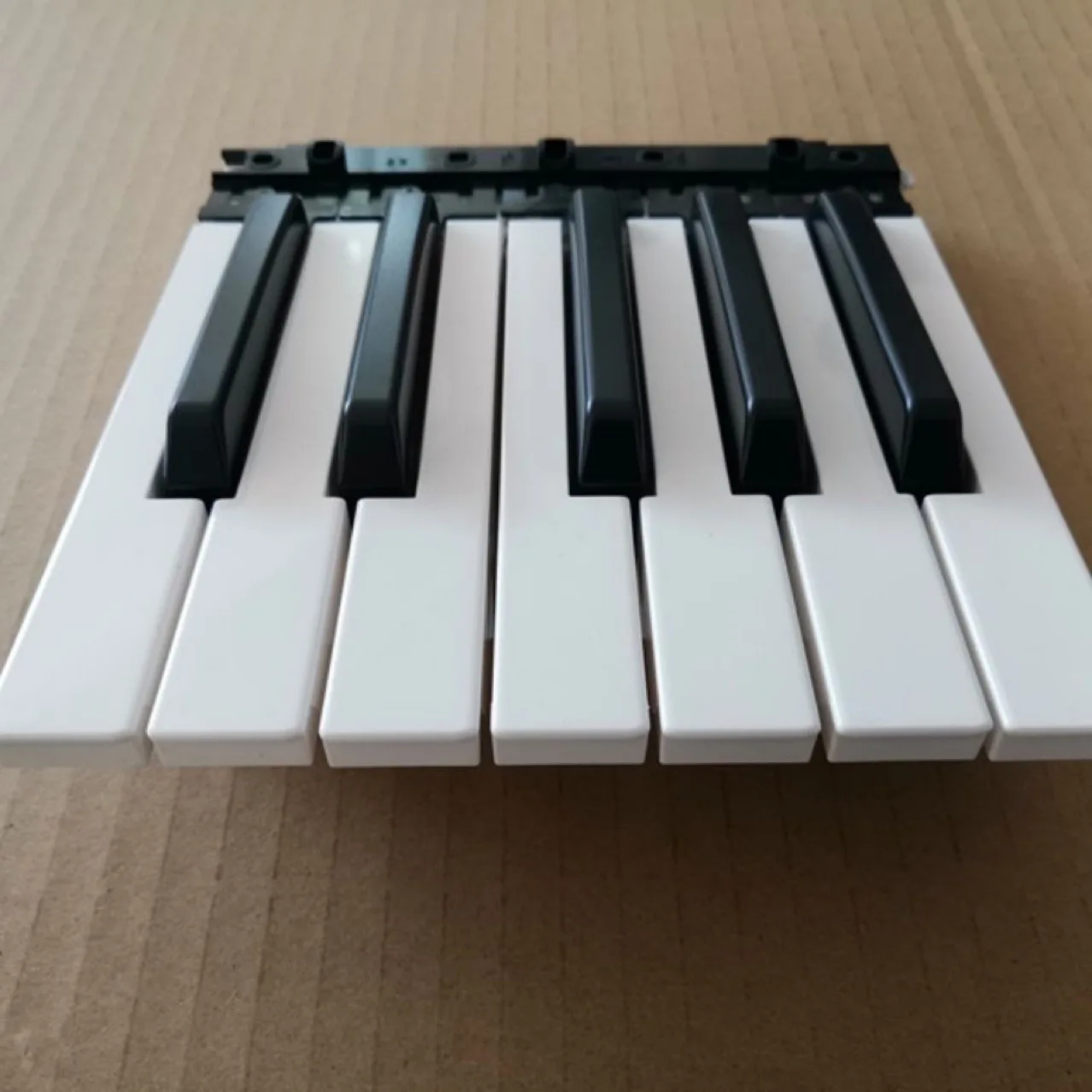 Electronic keyboard black and white keys suitable for KB280/290/PSRs550/s650/670/X600 and other models